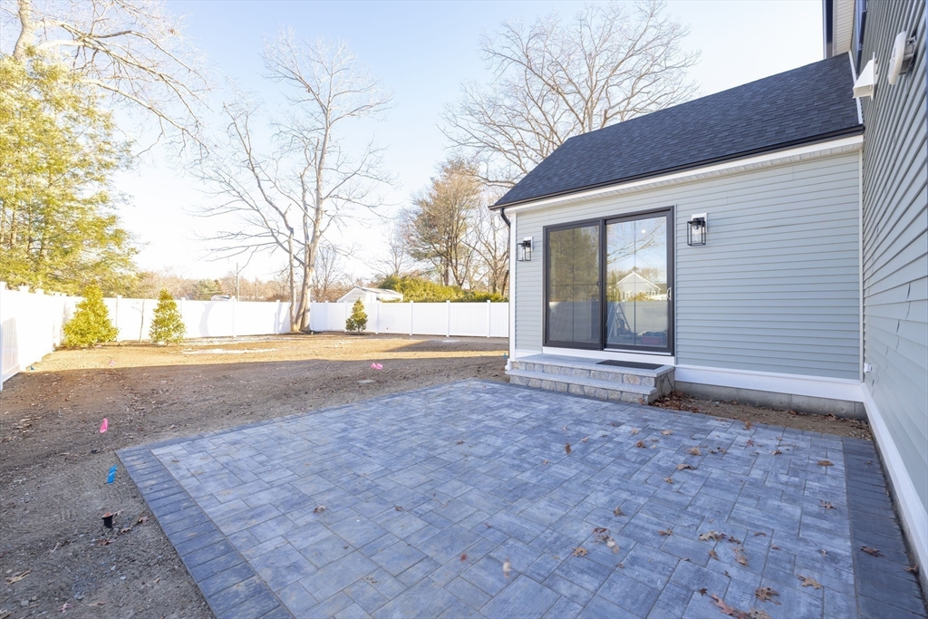 6 Ambler Court Property Photo 37