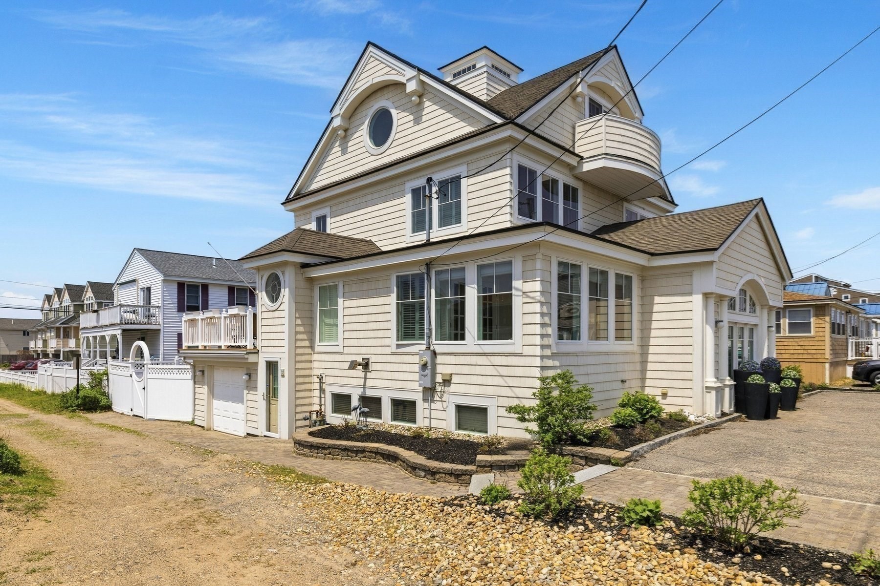 12 Commonwealth Ave Property Photo 6