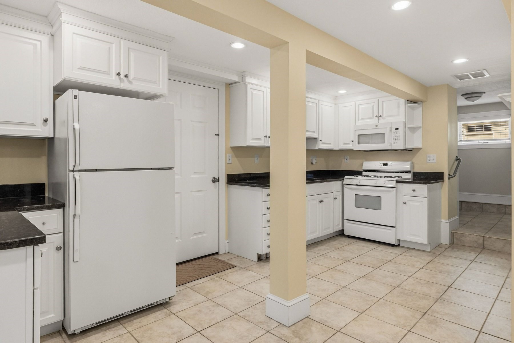 12 Commonwealth Ave Property Photo 40