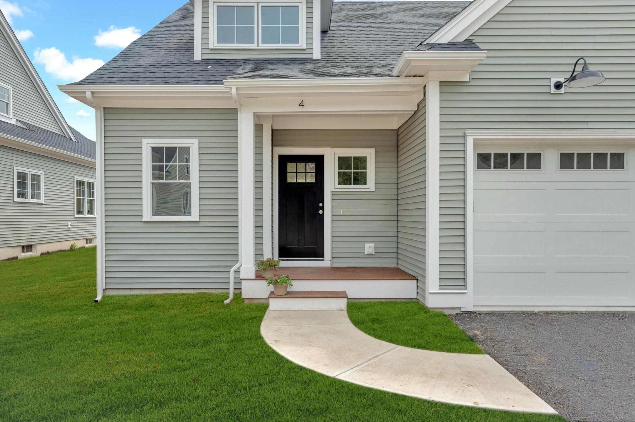 4 Weber Farm Road # 4 Property Photo 1
