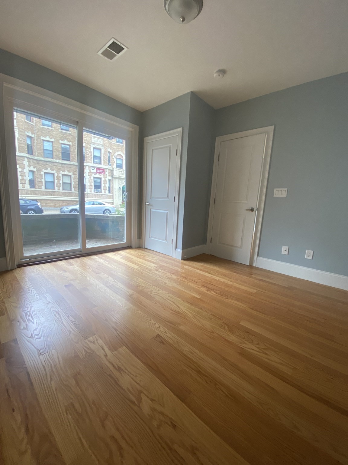 186 Kelton St # 1a Property Photo 5