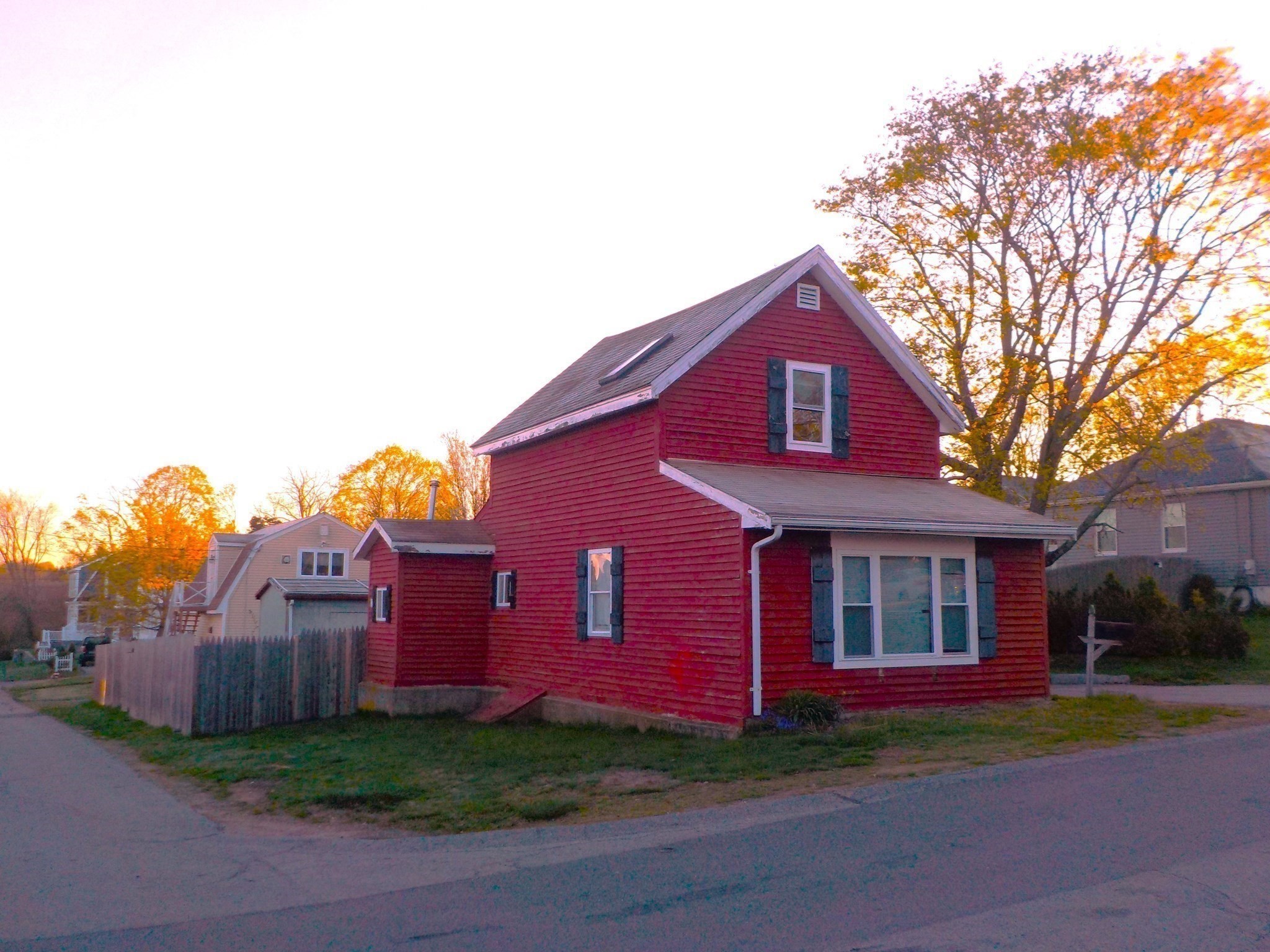 85 Maplewood Ave Property Photo 2