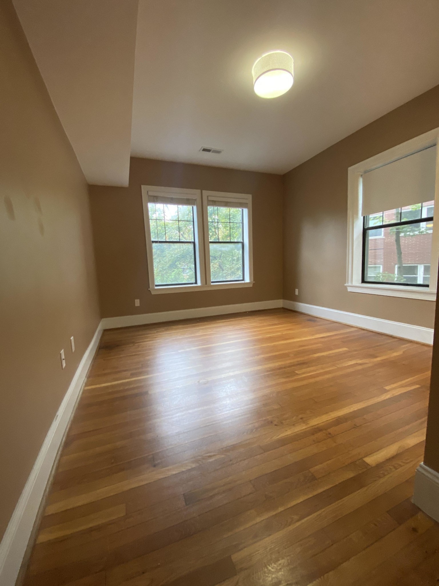 1592 Beacon St # 2a Property Photo 5