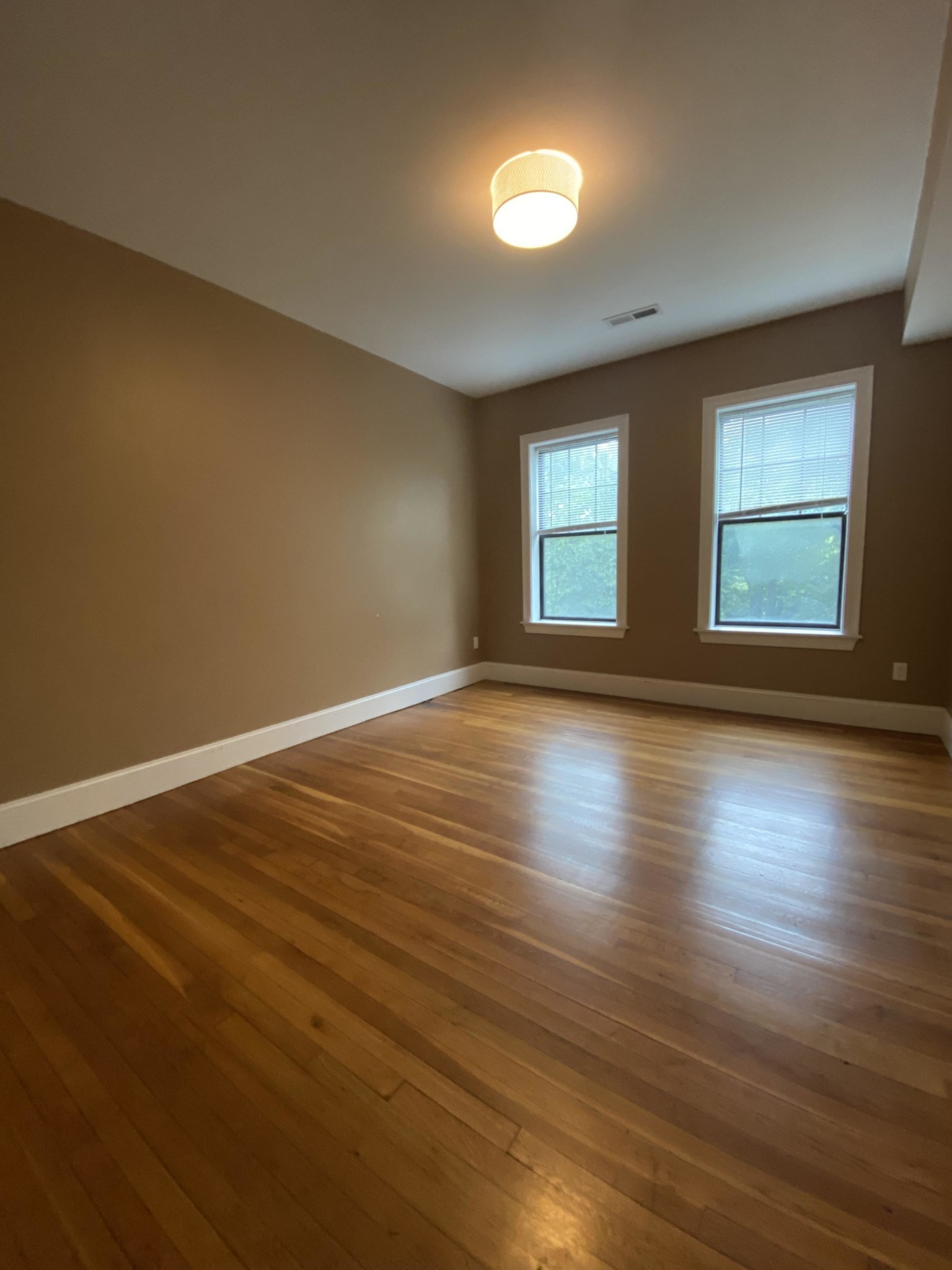 1592 Beacon St # 2a Property Photo 6