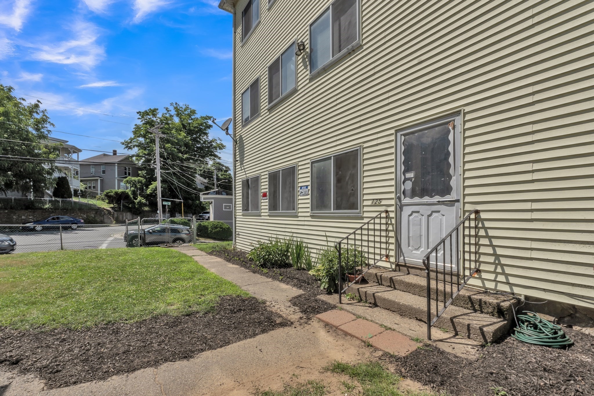125 Cross St Property Photo 2