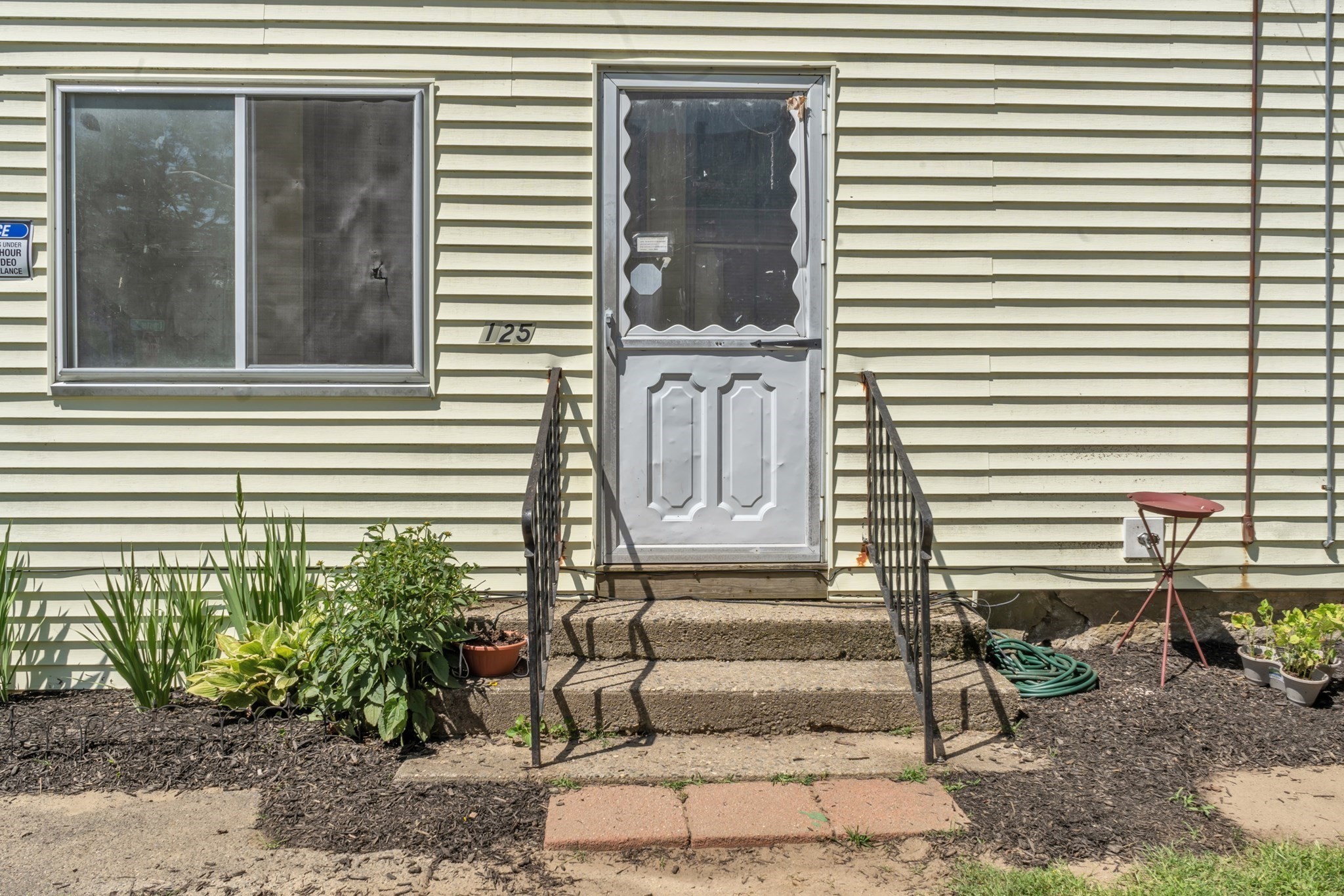 125 Cross St Property Photo 3