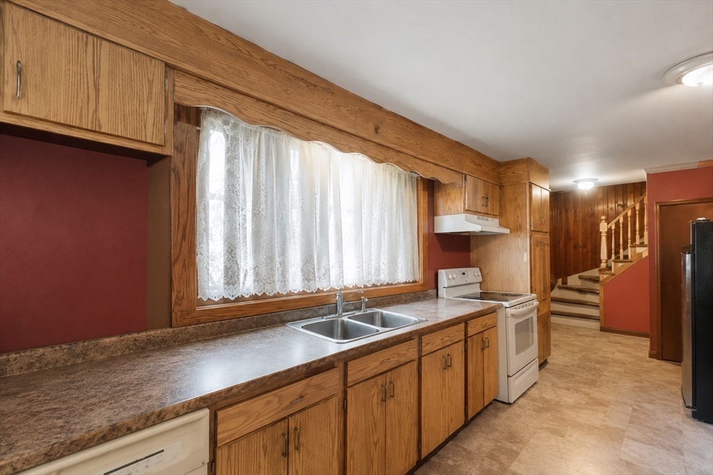 15 Perley Street Property Photo 4