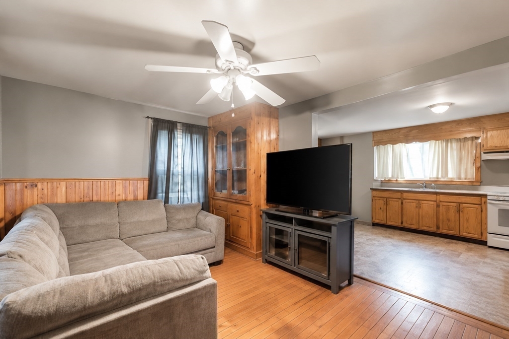 15 Perley Street Property Photo 5