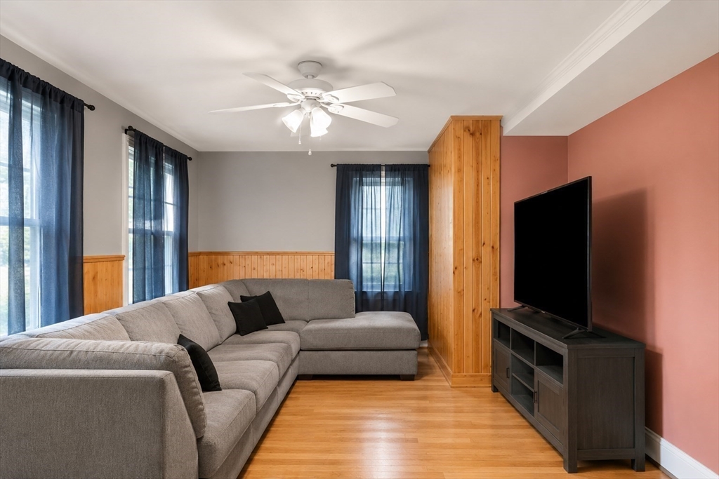 15 Perley Street Property Photo 6