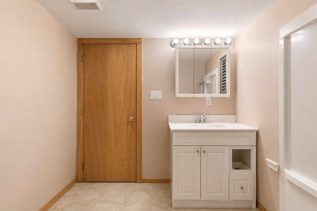15 Perley Street Property Photo 7