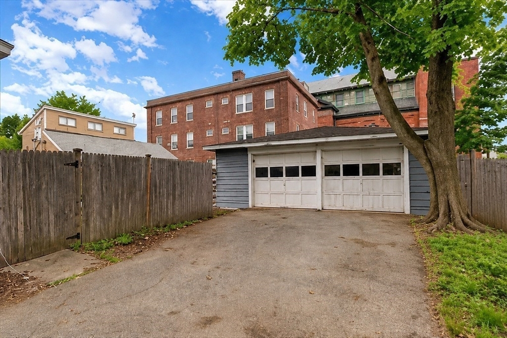15 Perley Street Property Photo 15