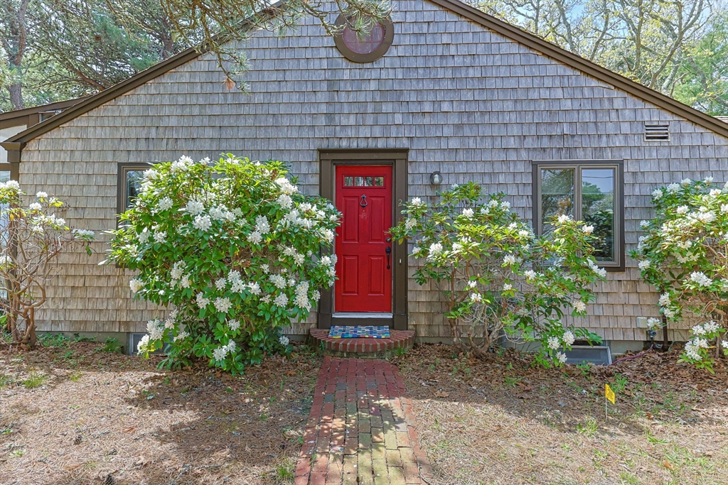 2 Brettwood Rd Property Photo 2