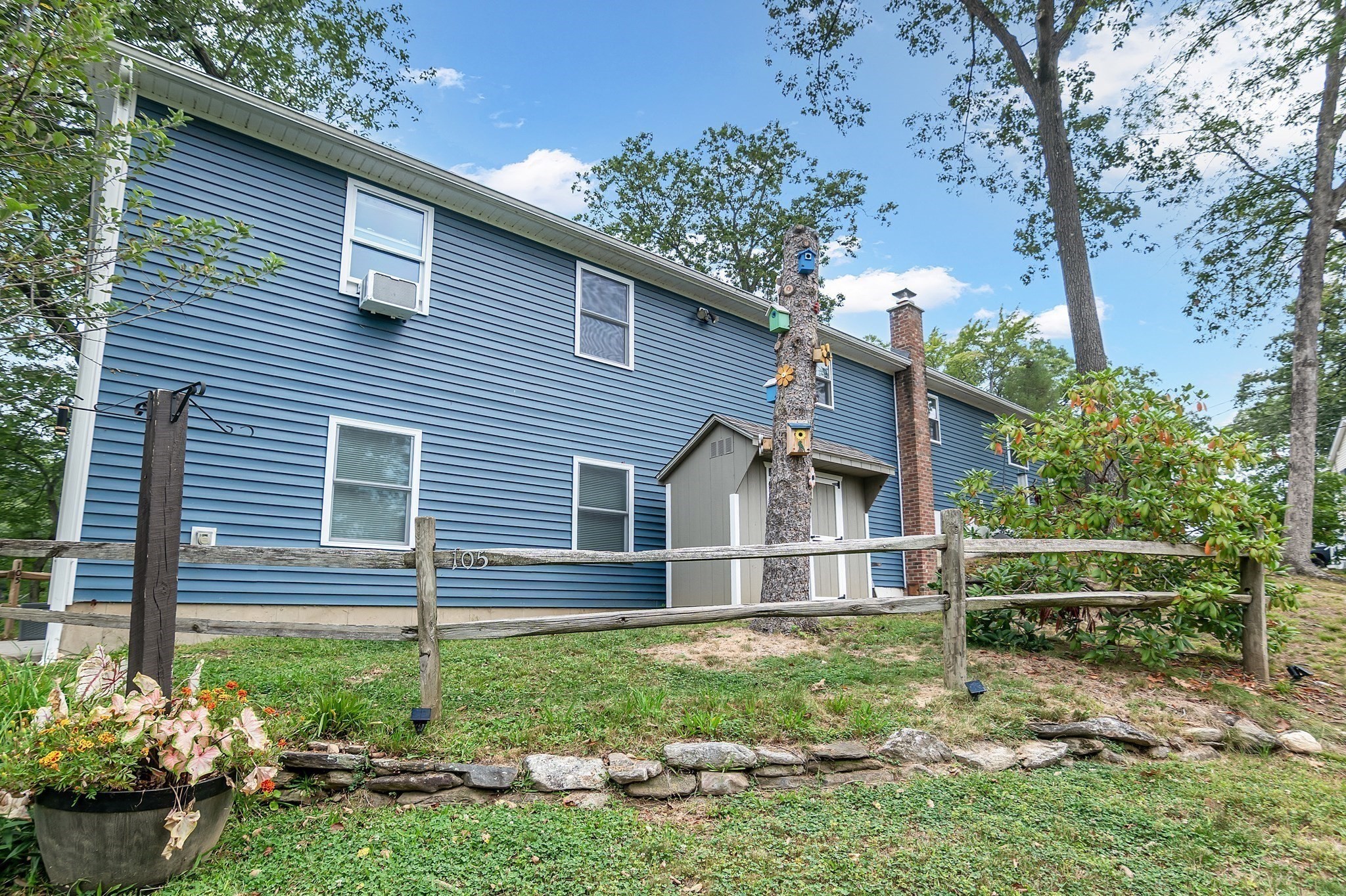 105 Lakeview Street Property Photo 38
