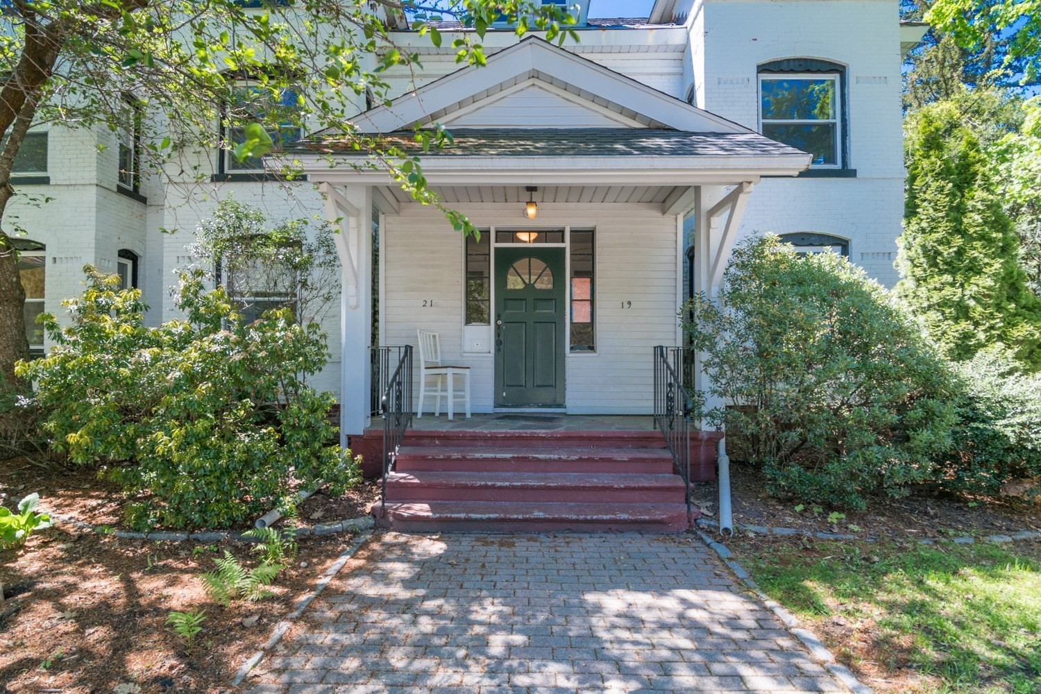 21 Lyman Rd # B Property Photo 2