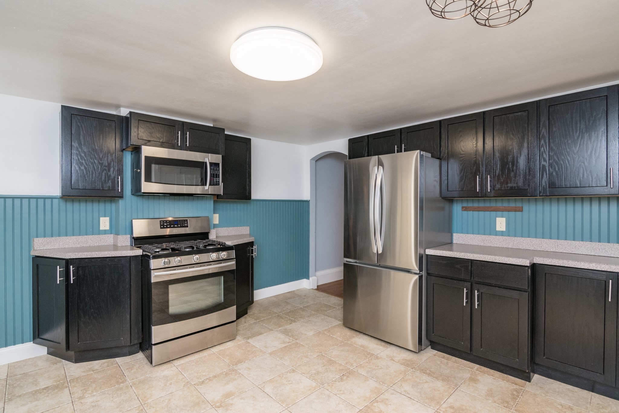 21 Lyman Rd # B Property Photo 3