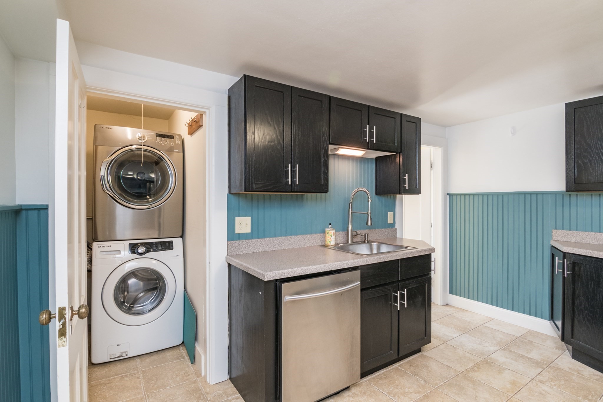 21 Lyman Rd # B Property Photo 6