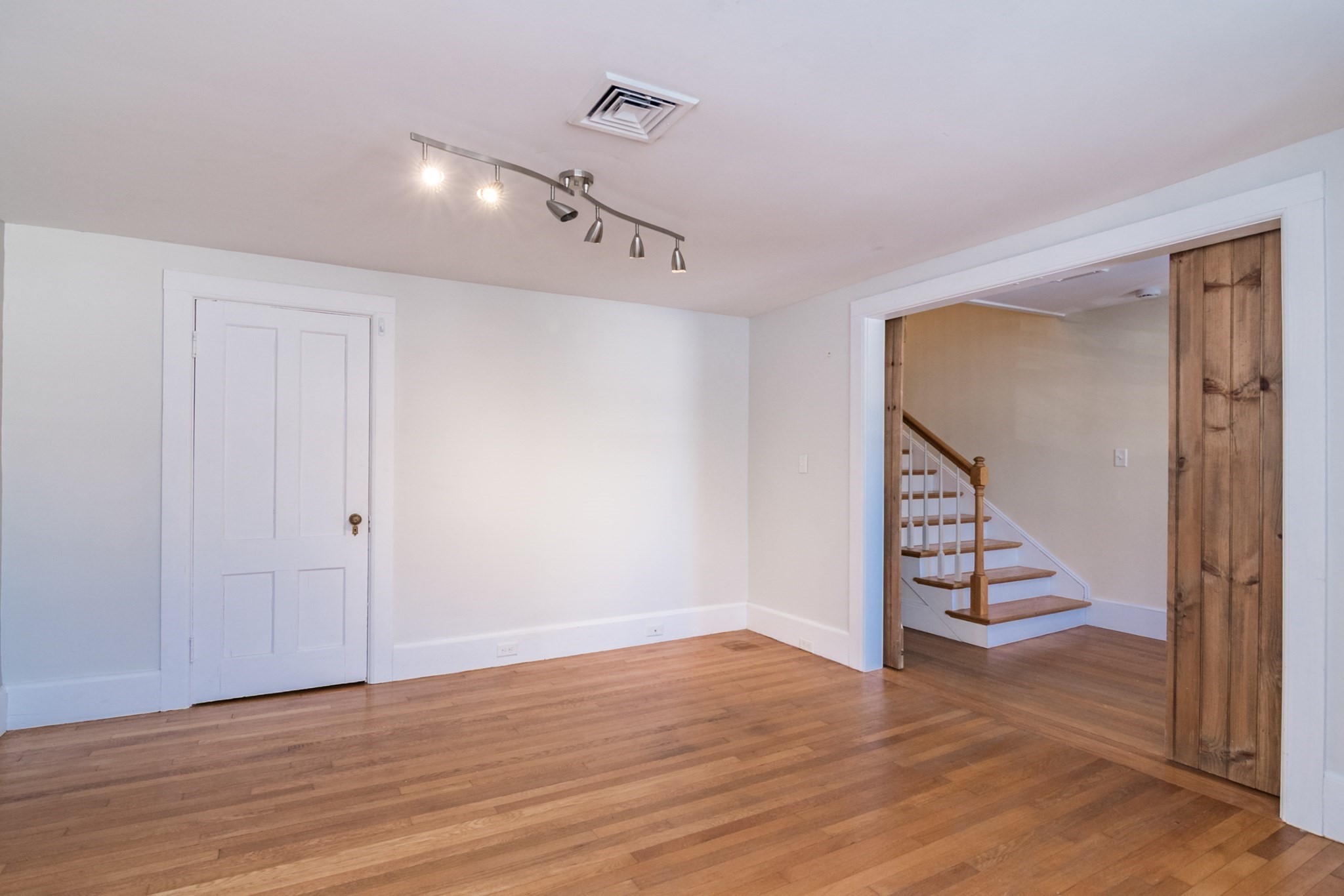 21 Lyman Rd # B Property Photo 10