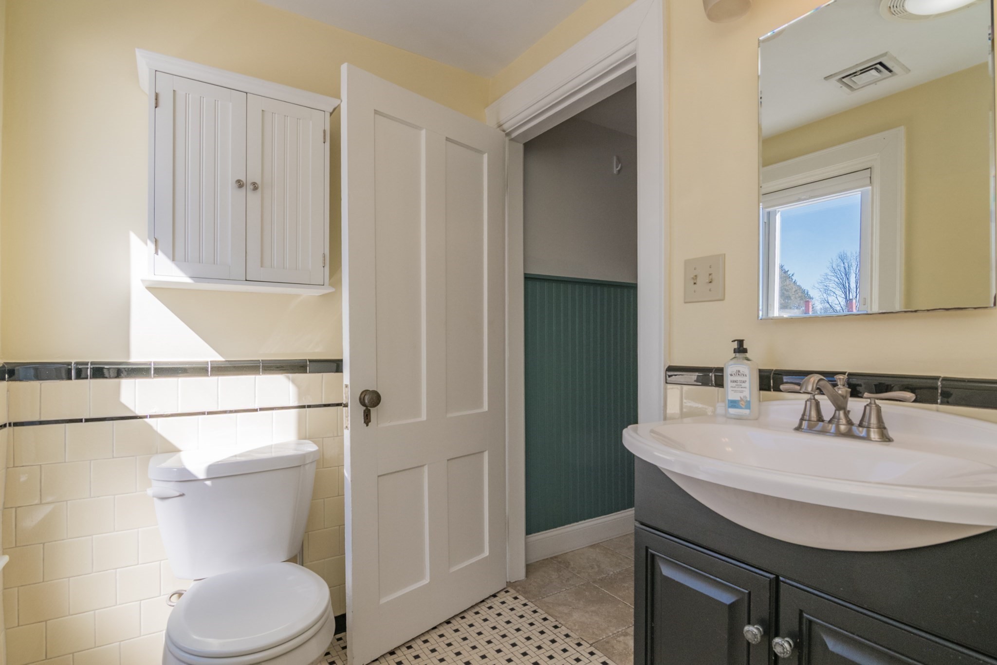 21 Lyman Rd # B Property Photo 13