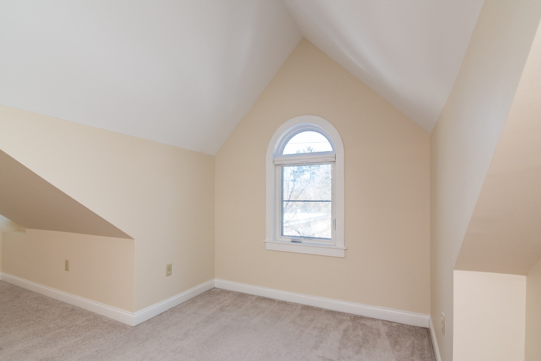 21 Lyman Rd # B Property Photo 19
