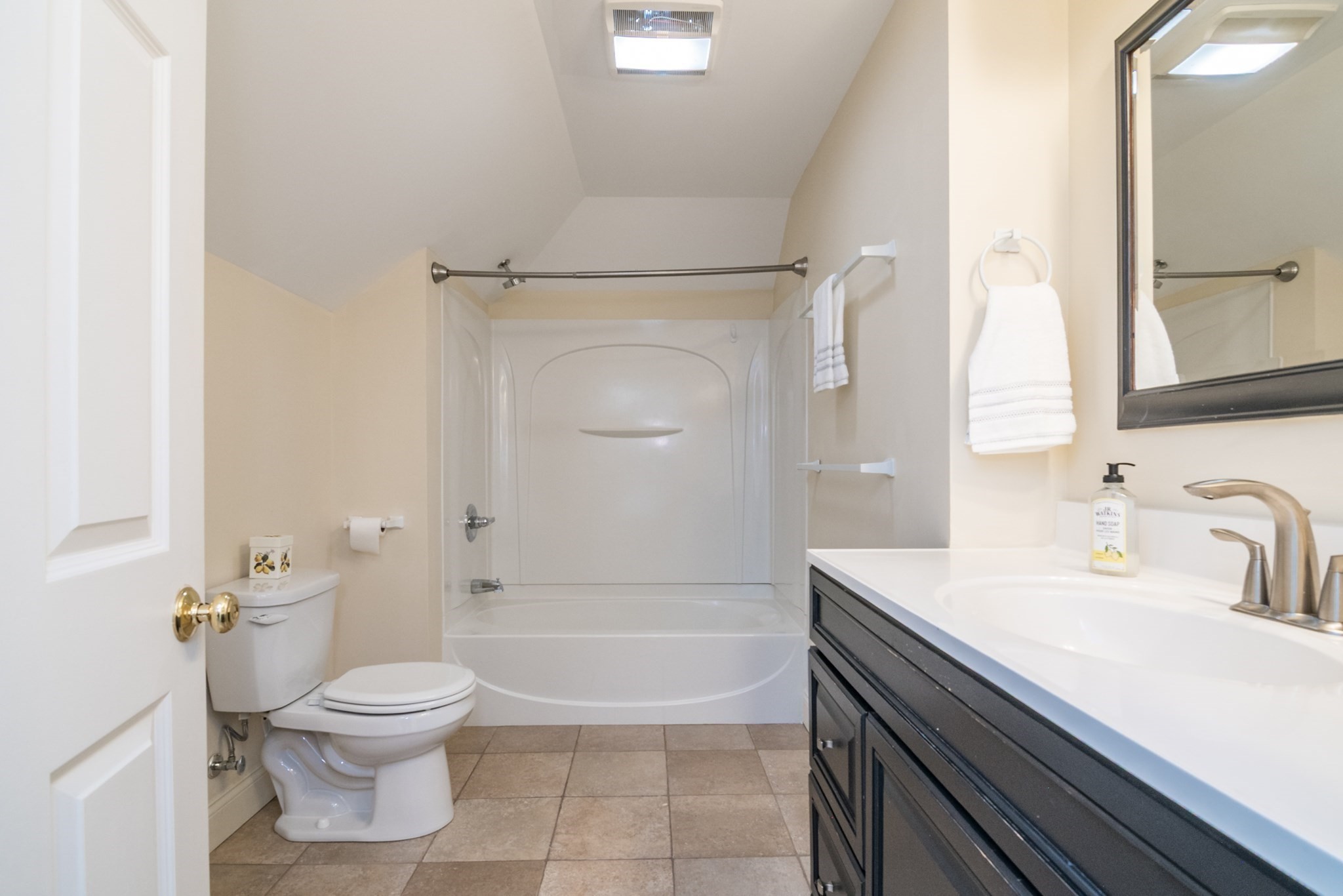 21 Lyman Rd # B Property Photo 22