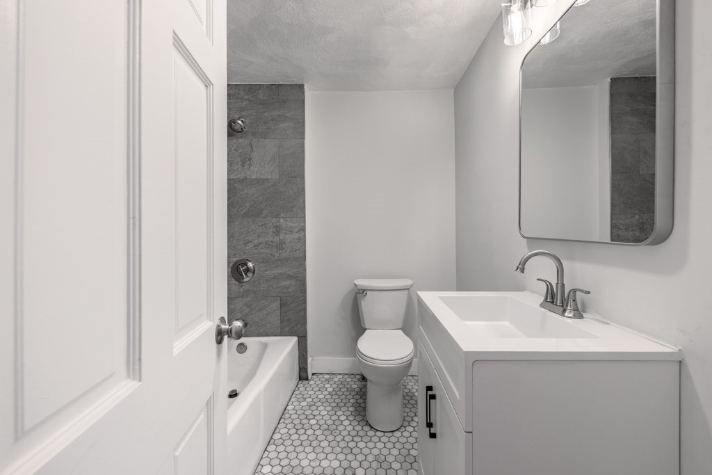 186 Marion # 2 Property Photo 9