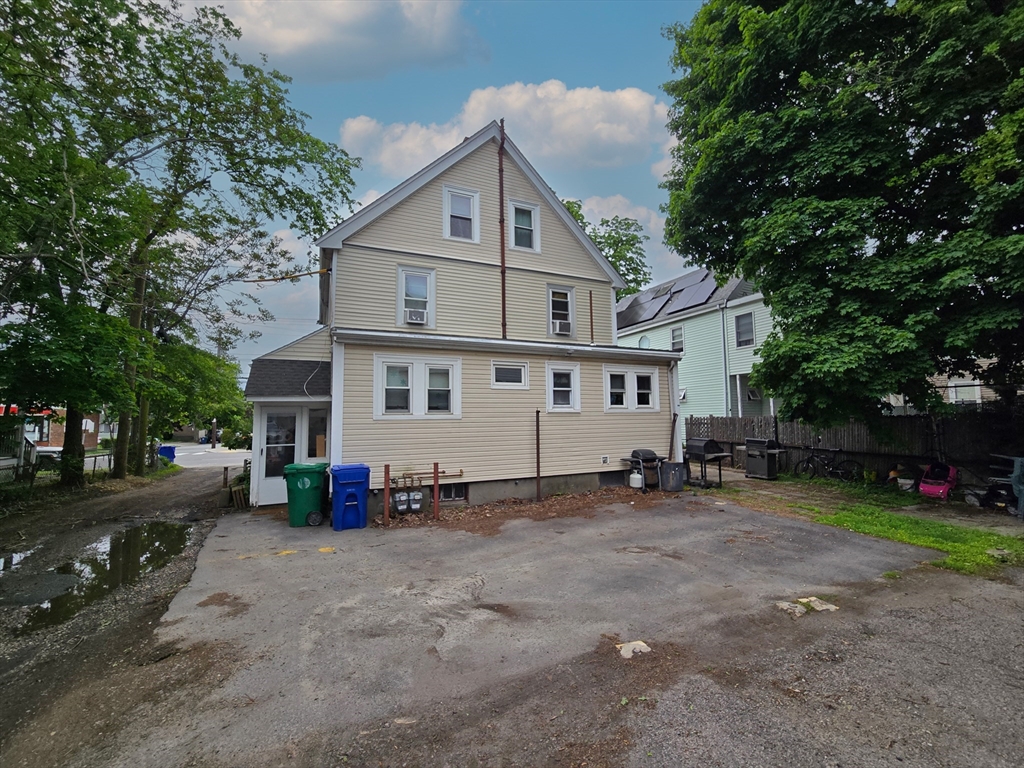 236-238 Adams St Property Photo 3