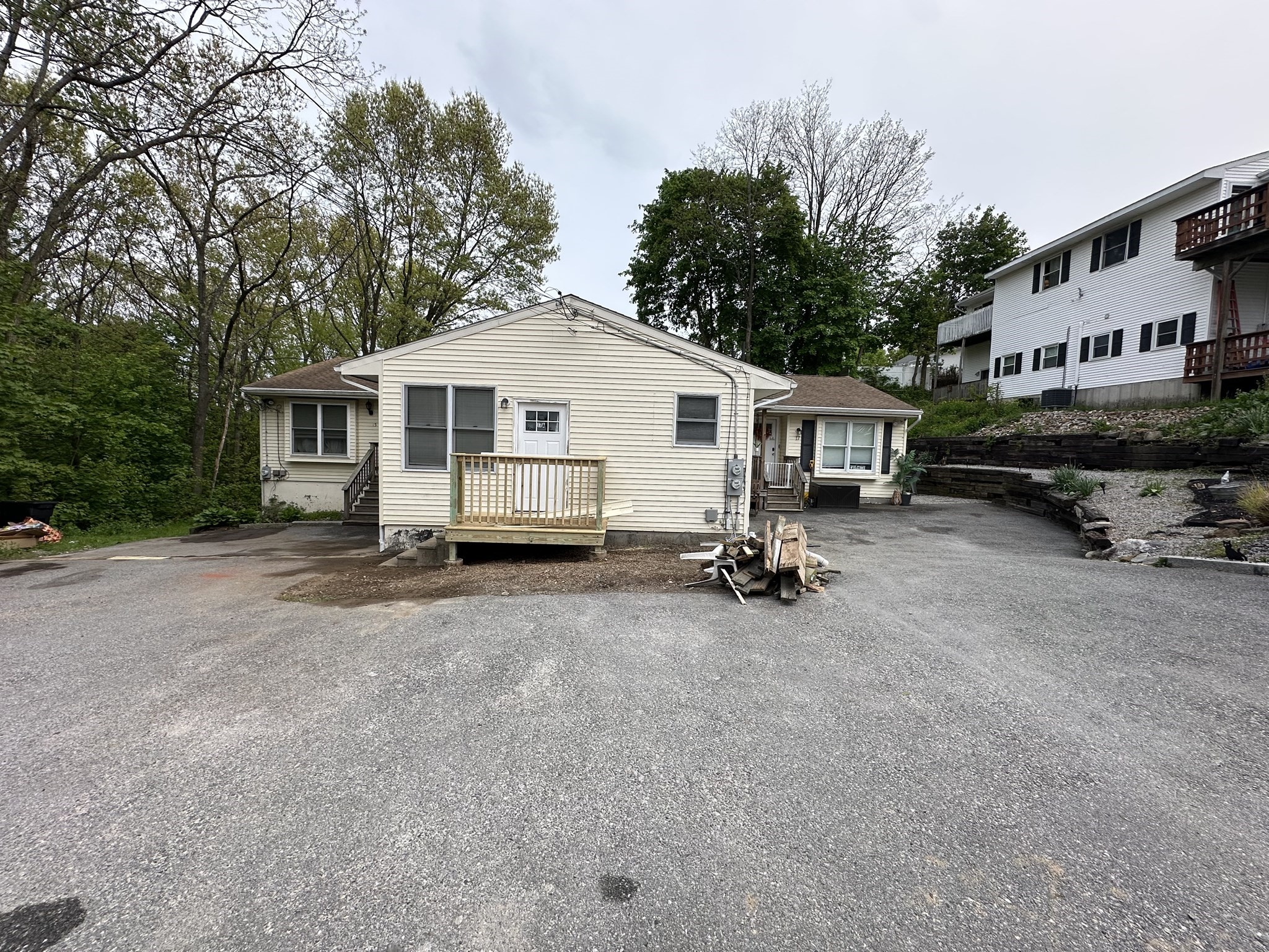 17a Peacedale Ave # 17a Property Photo 8