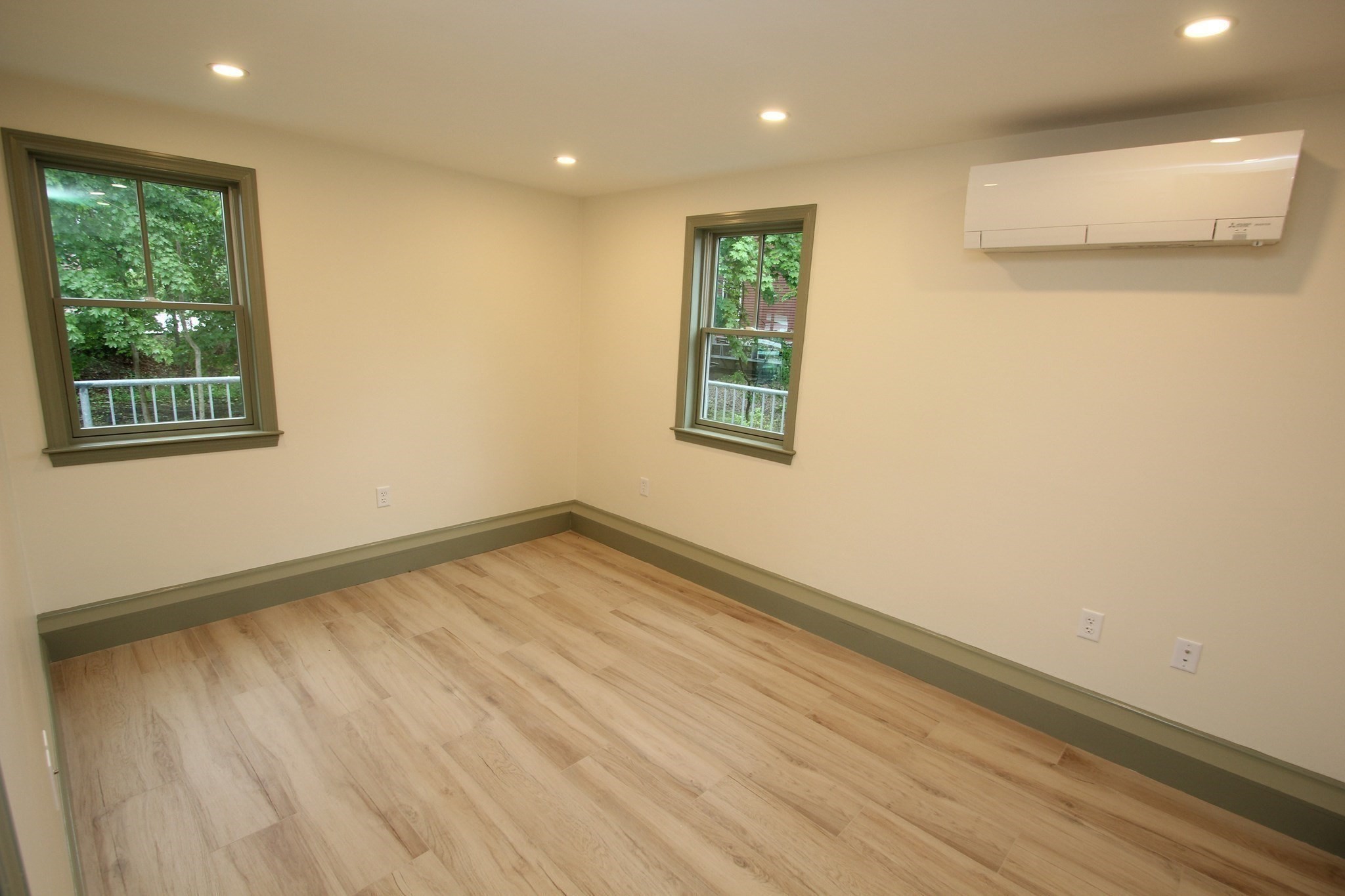 122 Haverhill Street Property Photo 21