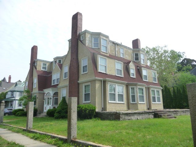 52 Ash St Property Photo 2