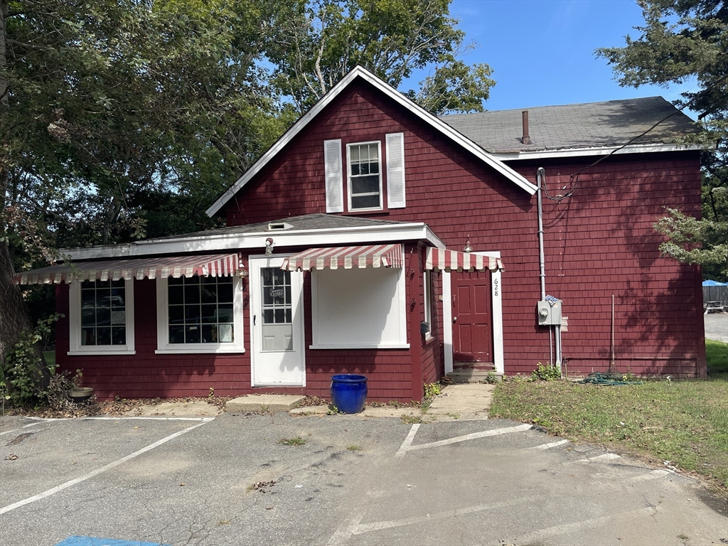 628 Craigville Beach Rd Property Photo 3