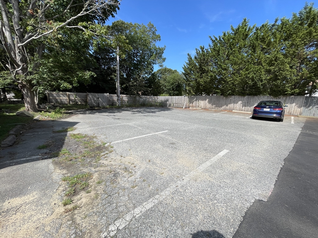 628 Craigville Beach Rd Property Photo 18