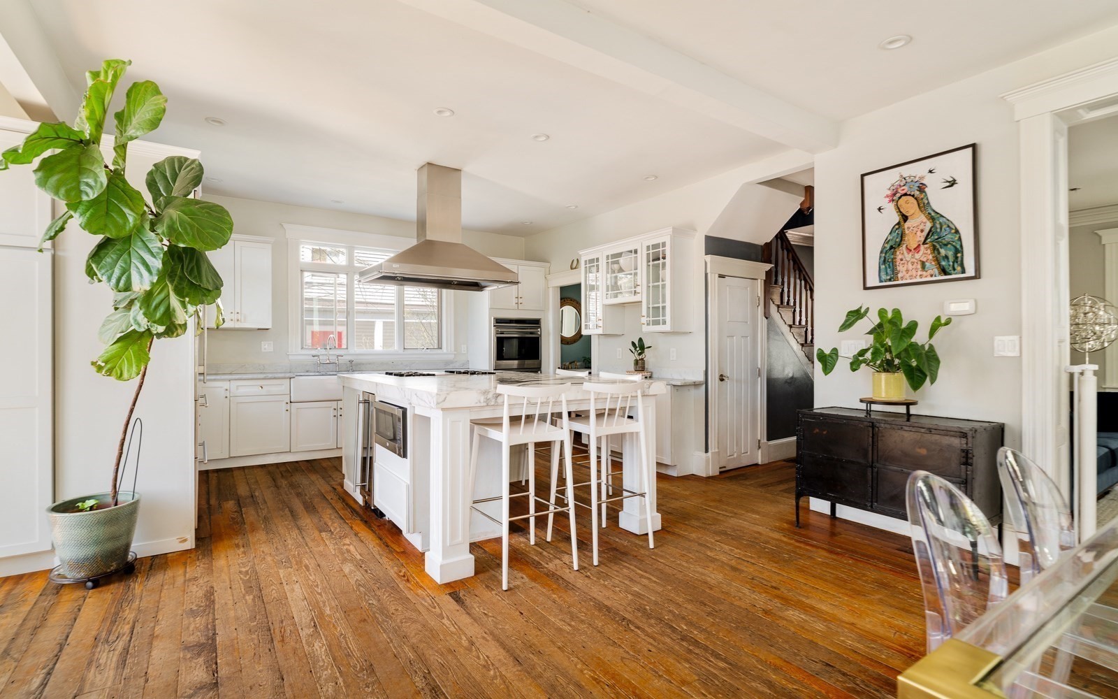 70 Oxford St Property Photo 6