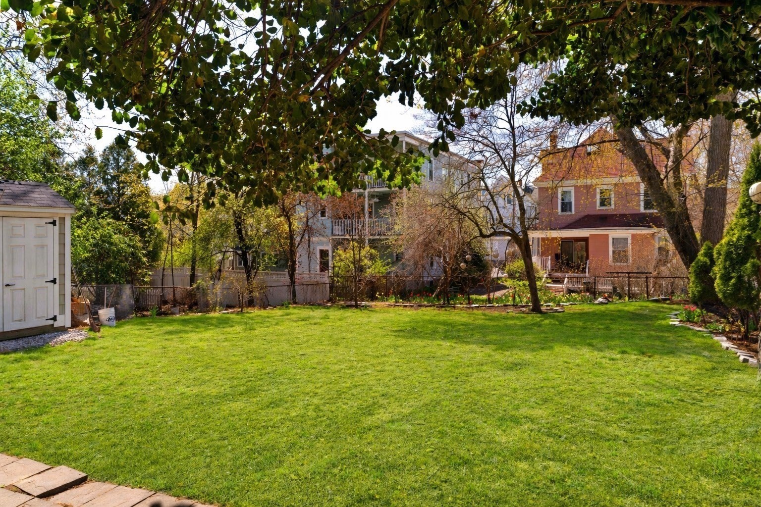 70 Oxford St Property Photo 31