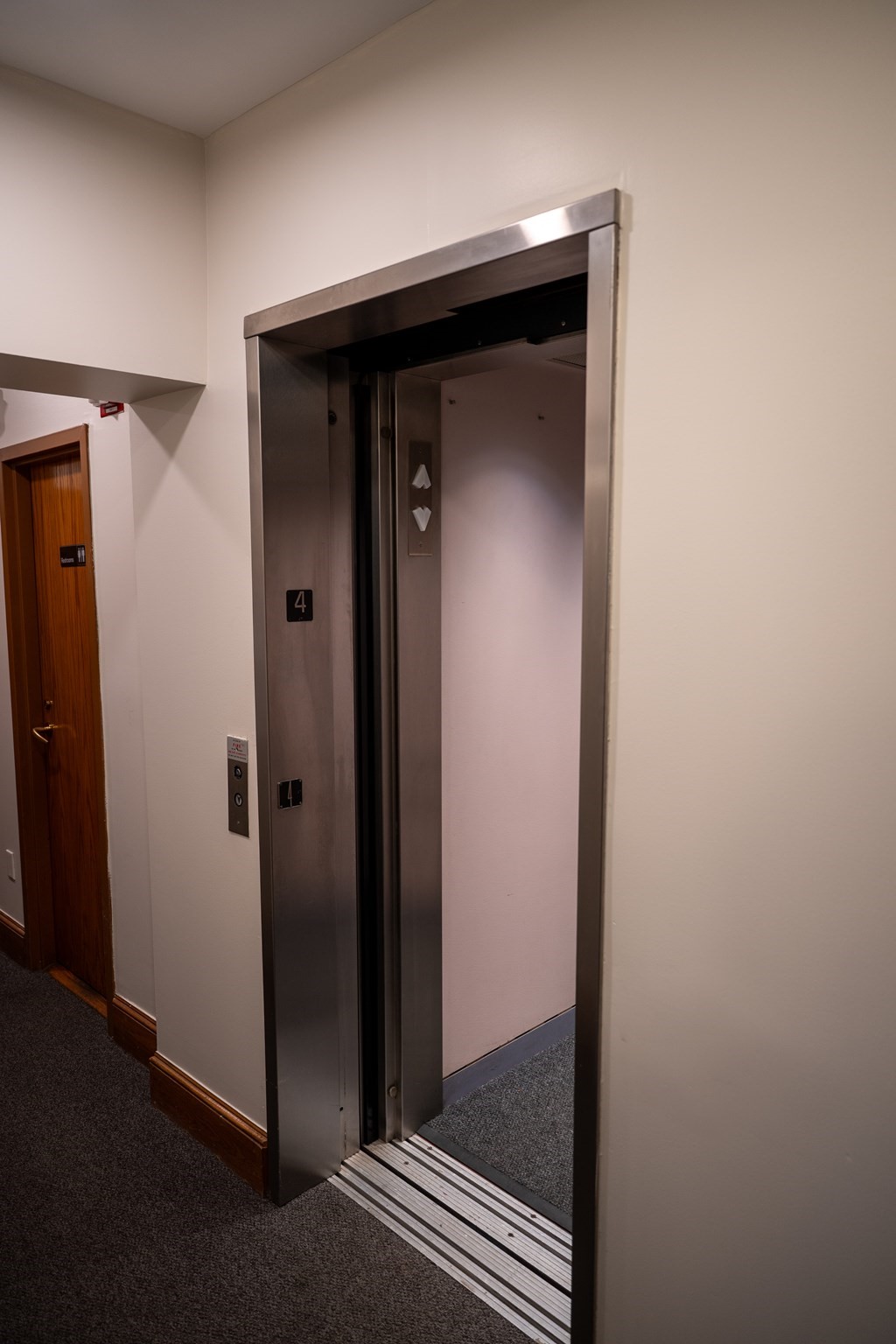 268 Newbury St # 4a Property Photo 2