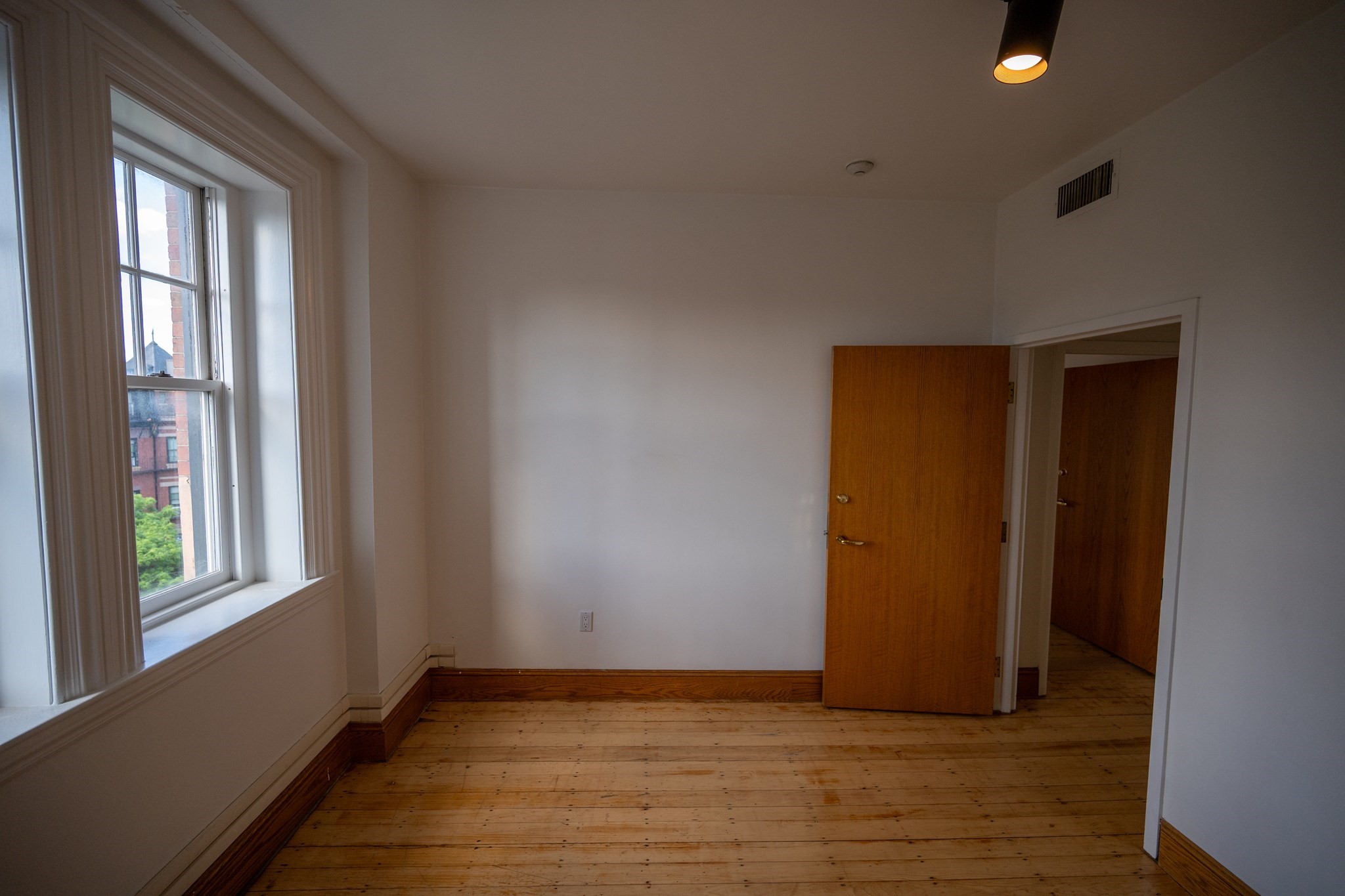 268 Newbury St # 4a Property Photo 5