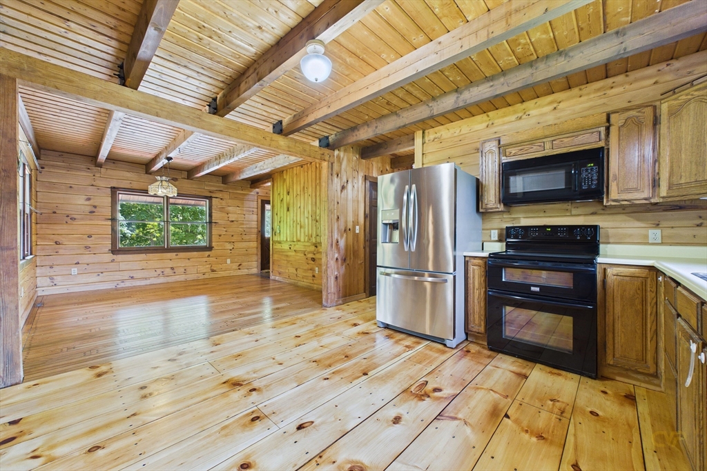 6 Sunnyside Ave Property Photo 13