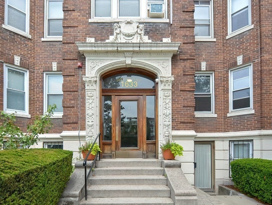 1633 Commonwealth Ave # 17 Property Photo 1