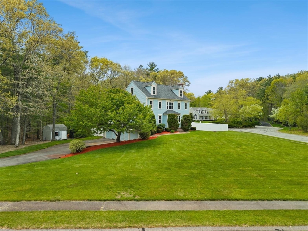 2 Furlong Circle Property Photo 1