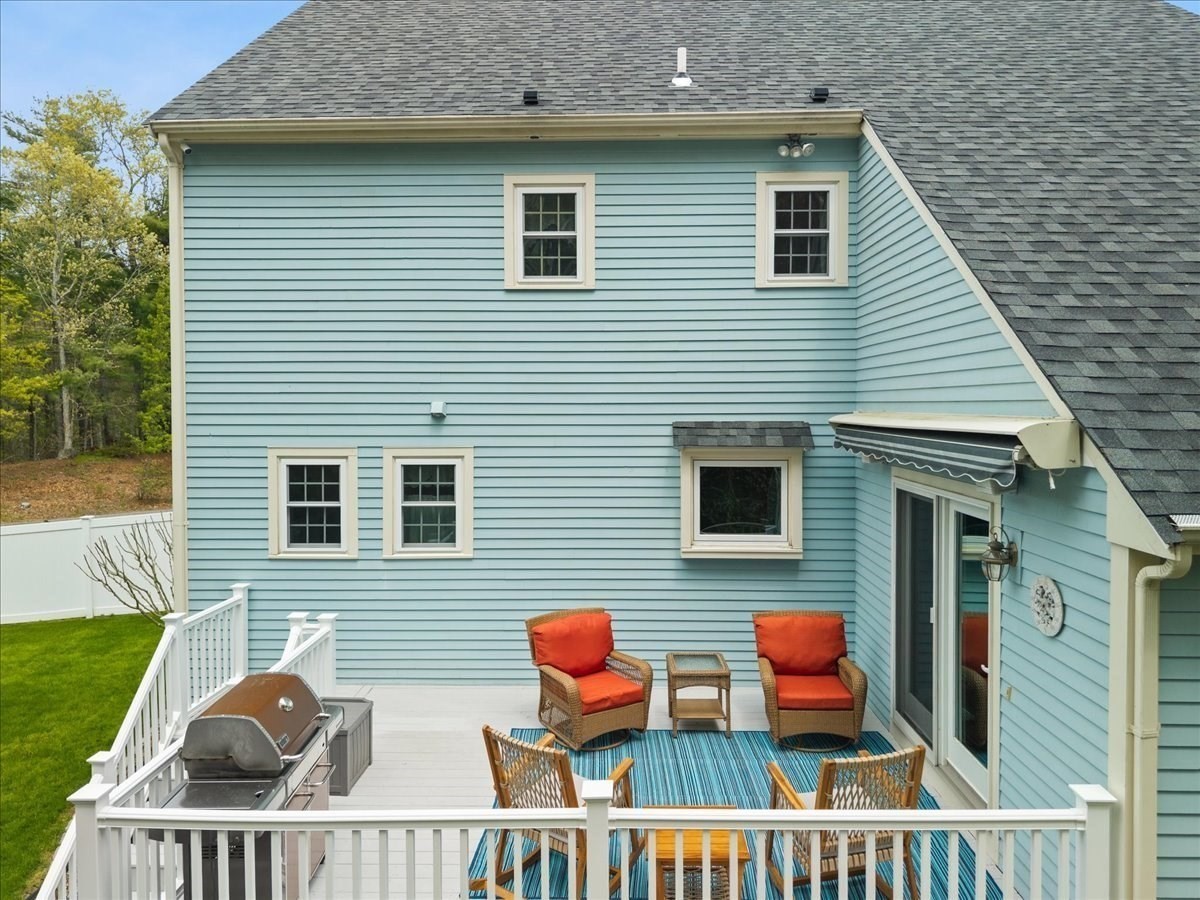 2 Furlong Circle Property Photo 7