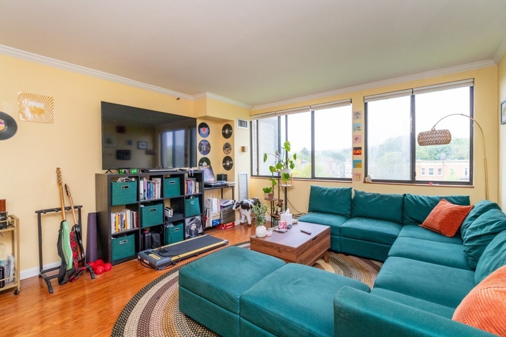 1731 Beacon St. # 520 Property Photo 2