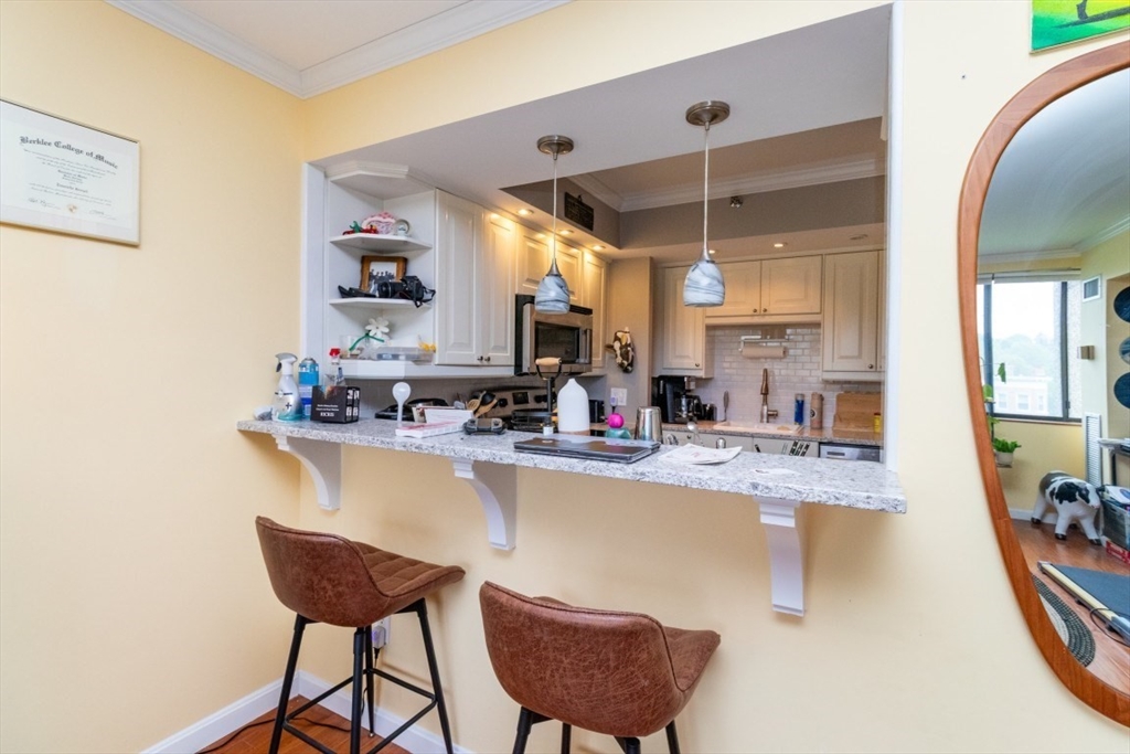 1731 Beacon St. # 520 Property Photo 4