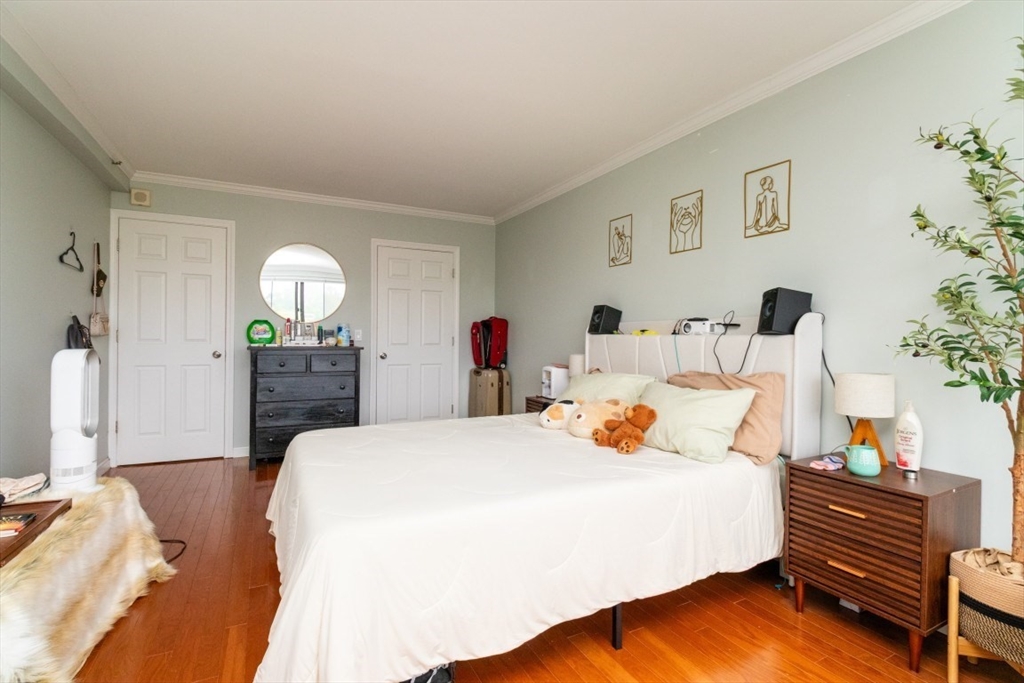 1731 Beacon St. # 520 Property Photo 6