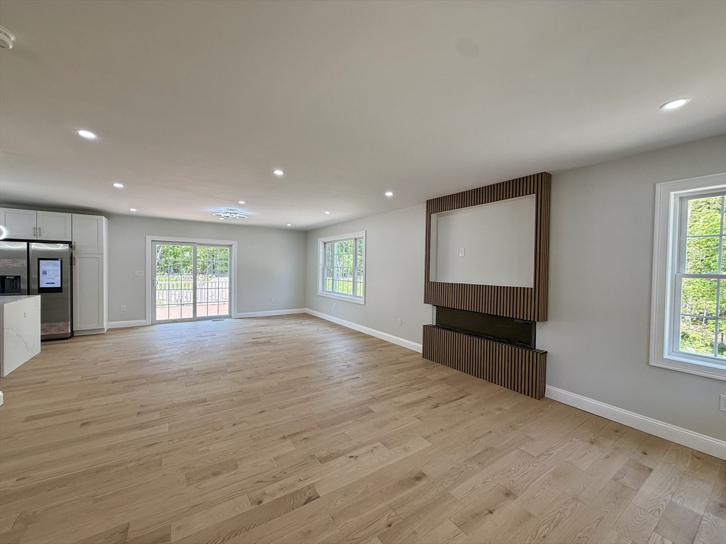 1 Great Woods Cir Property Photo 4