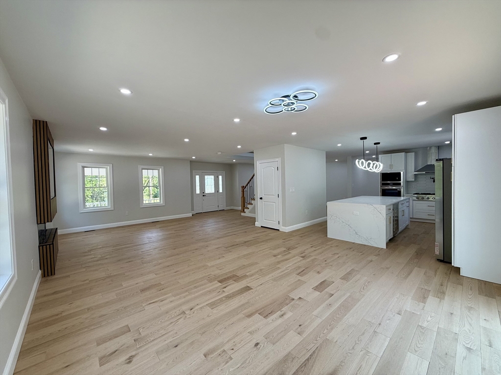 1 Great Woods Cir Property Photo 5