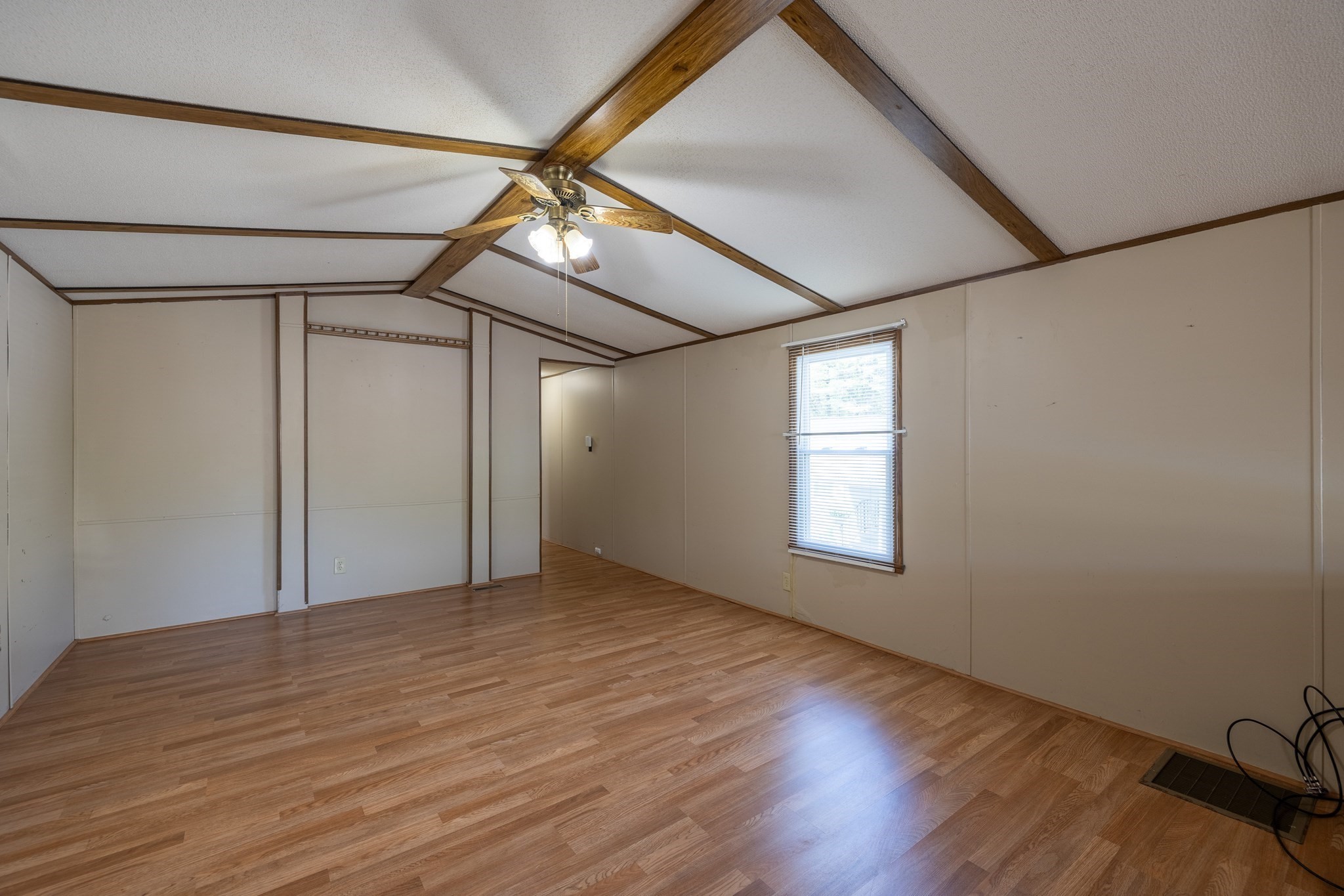 131 Pine Ave Property Photo 11