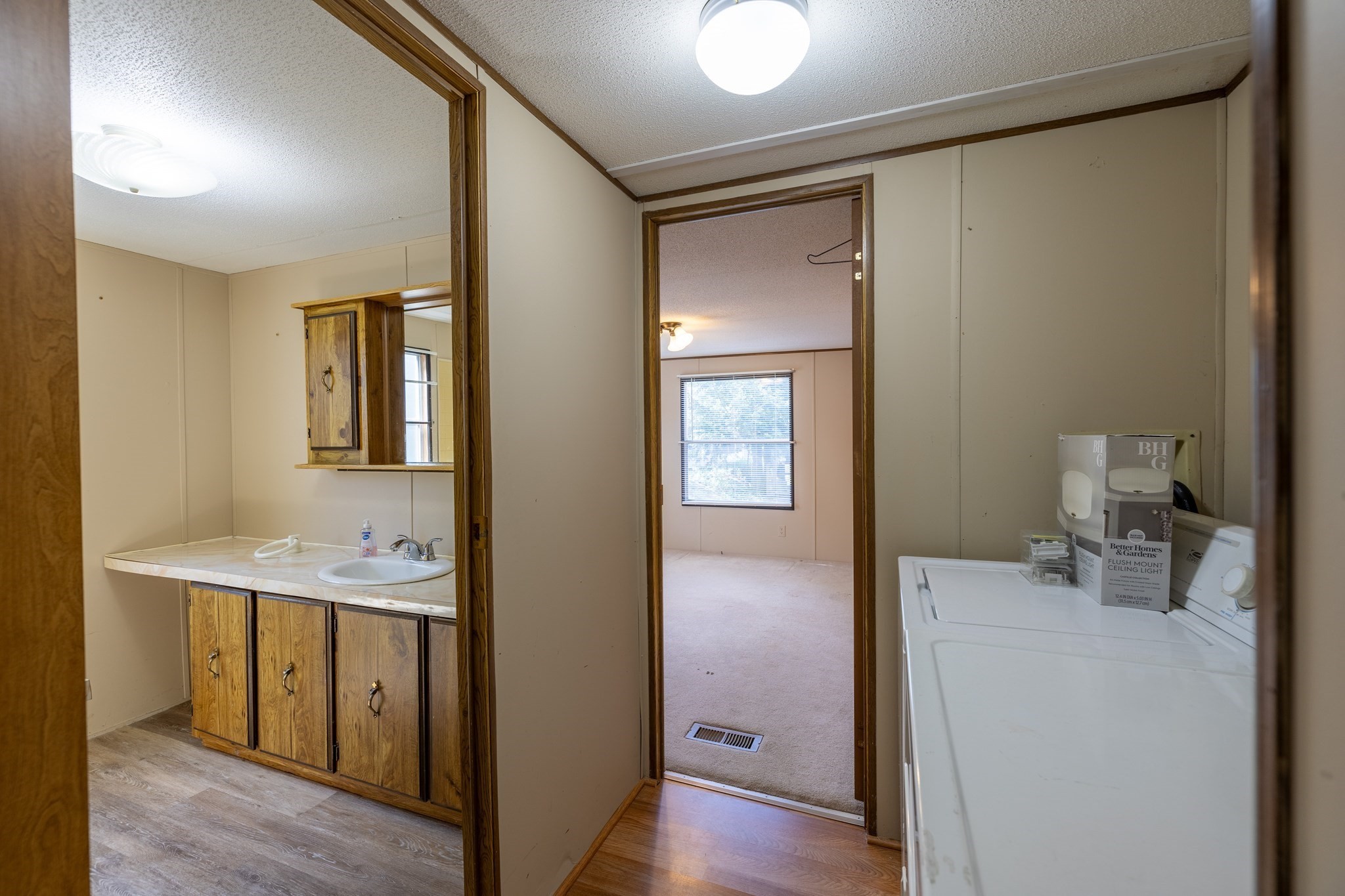 131 Pine Ave Property Photo 17