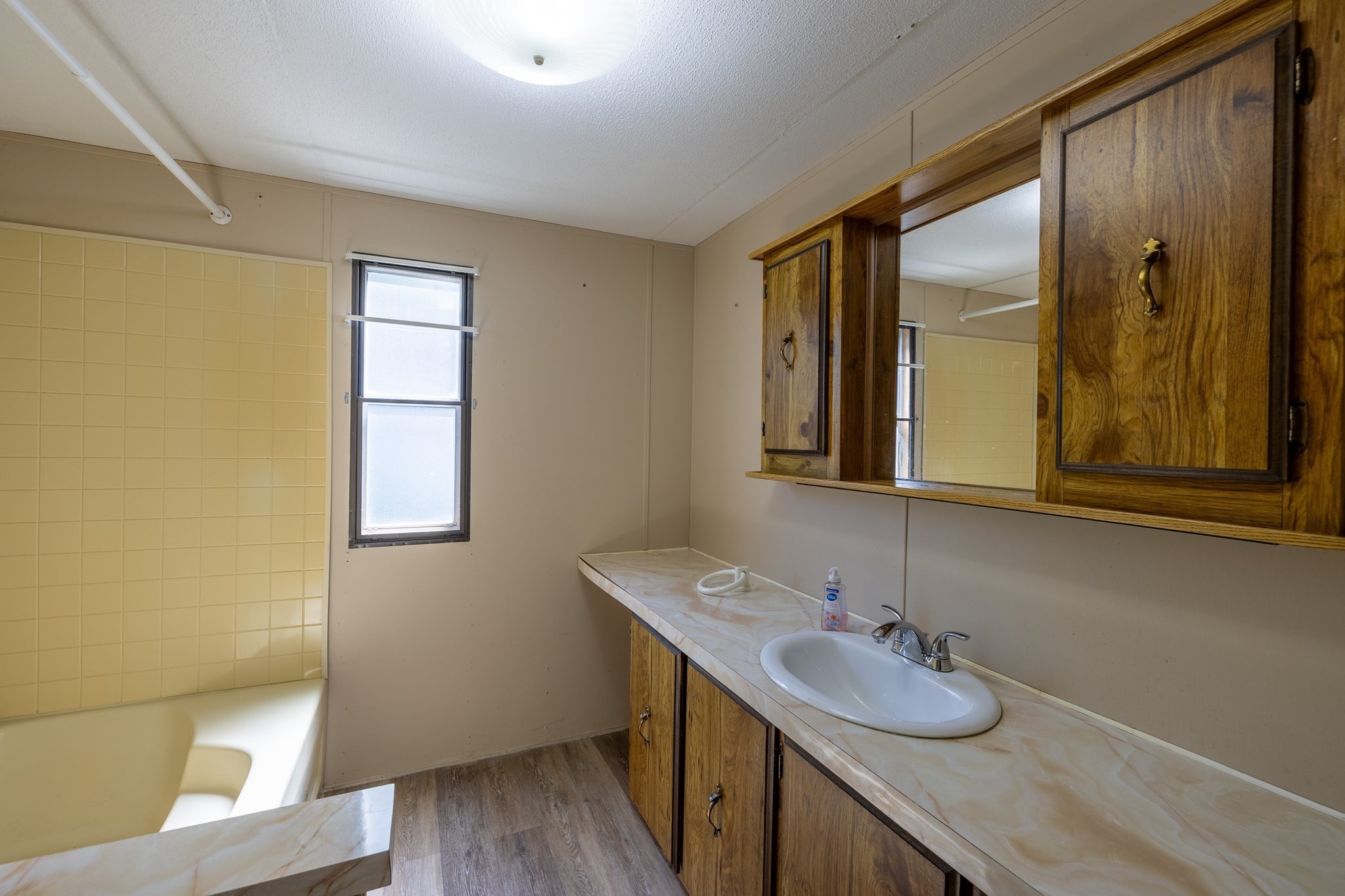 131 Pine Ave Property Photo 18