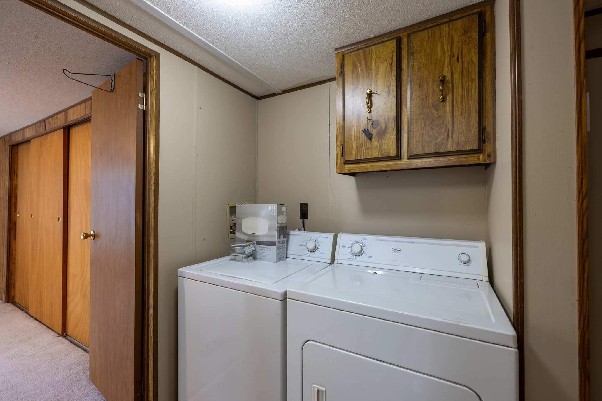 131 Pine Ave Property Photo 19