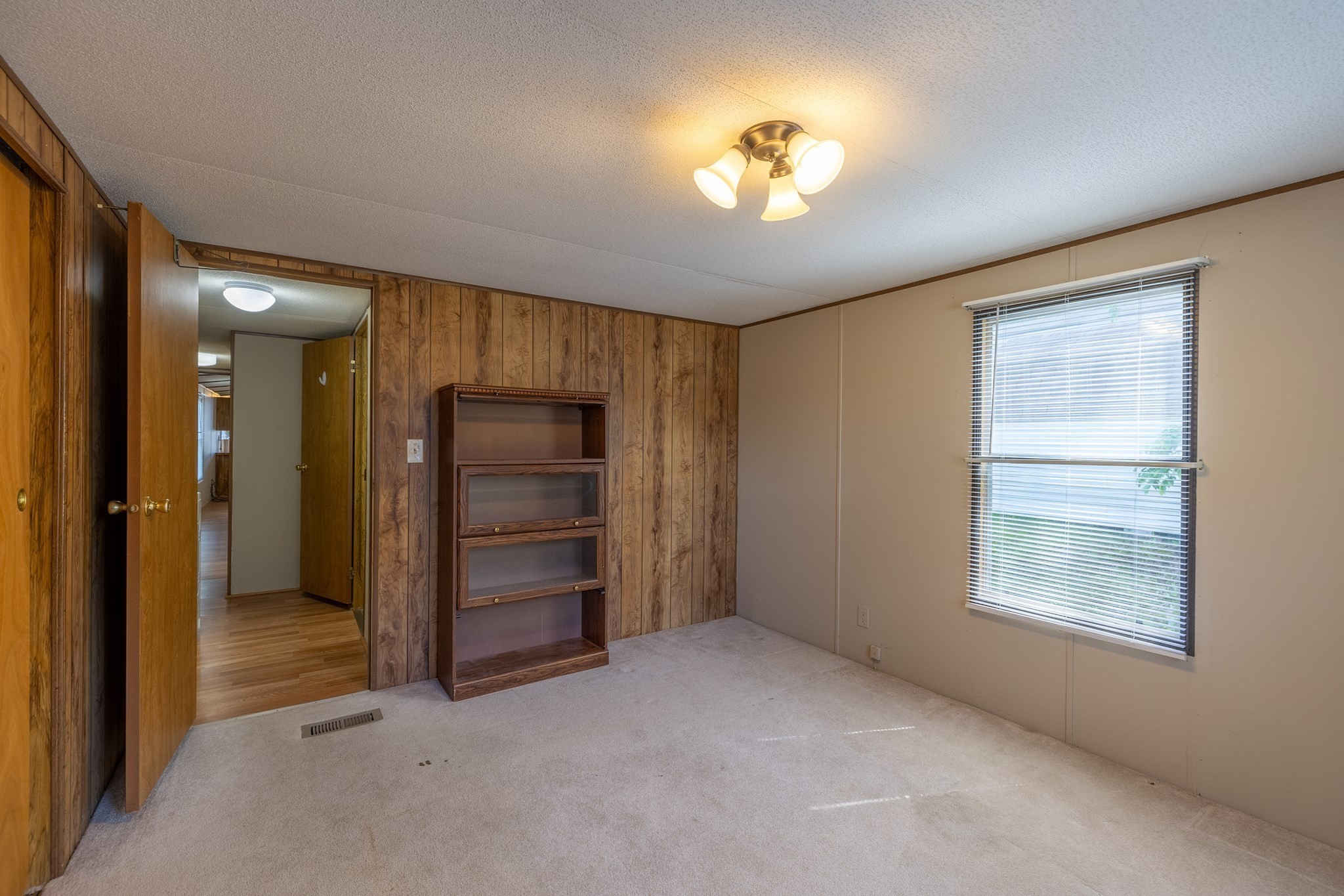 131 Pine Ave Property Photo 21