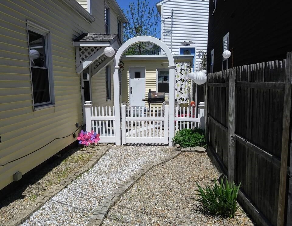 4 Lewis Ct Property Photo 2